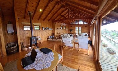 Punta de Tralca - Isla Negra, Excelente Propiedad en Borde Costero