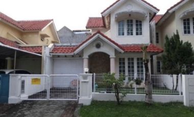 Rumah siap huni di villa Valencia pakuwon Surabaya
