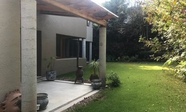 Residencia remodelada en el Club de Golf los Encinos