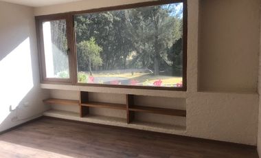 Residencia remodelada en el Club de Golf los Encinos