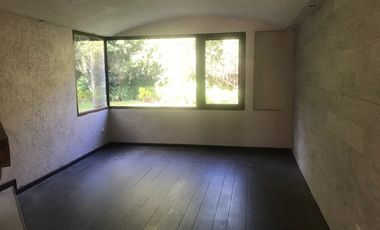 Residencia remodelada en el Club de Golf los Encinos