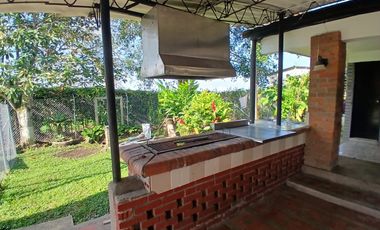 finca en arriendo en condina. Cod A7344326