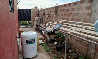 Casa en VENTA o PERMUTA en Barrio Santa Ana de Glew.