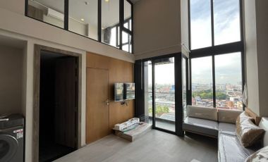 .52 SqM Rong Mueang Bargain: 2-Bed Cooper Siam Condo For Rent/Sale!