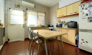 Casa PH en venta en Castelar Sur