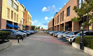 oficina en arriendo en centro empresarial san roque. Cod A4954