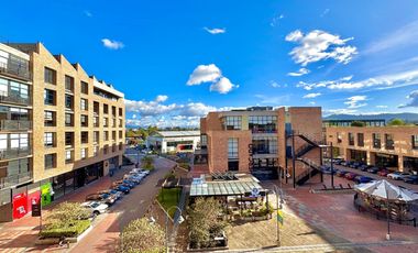 oficina en arriendo en centro empresarial san roque. Cod A4954