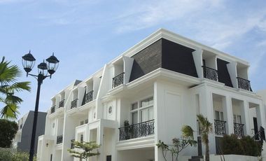 Townhouse mewah Fasilitas Lengkap di Meruya, dekat Exit Toll Meruya
