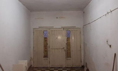 Casa en lote propio 3 amb con cochera en Lanus Oeste