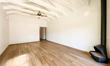 Casa en venta de 4 dorm. en Navidad