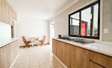 Casa en venta de 4 dorm. en Navidad