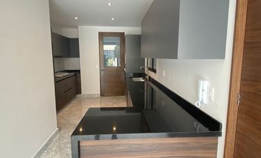 DEPARTAMENTO EN VENTA EN TECAMACHALCO CON BALCON.