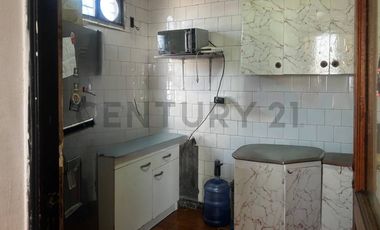 Oportunidad Casa esquina  a pasos de Recoleta!!!!