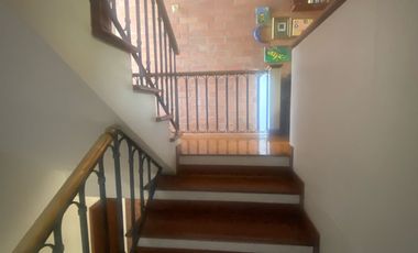 casa en venta en el poblado. Cod V12526