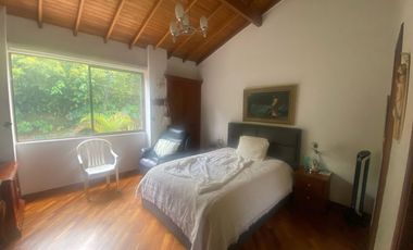casa en venta en el poblado. Cod V12526