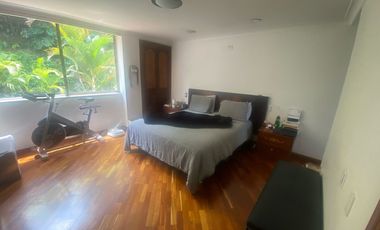 casa en venta en el poblado. Cod V12526