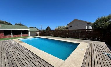 Casa en Venta en Parcela en condominio Rocas de San Andrés sector 2, con amplia casa, quincho y piscina. Ruta 5 norte, KM 210, Totoralillo. (Borde Cos