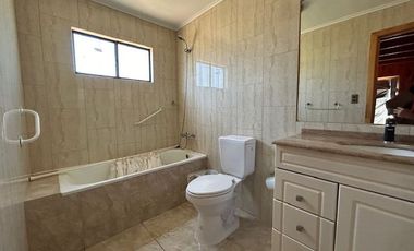 Casa en Venta en Parcela en condominio Rocas de San Andrés sector 2, con amplia casa, quincho y piscina. Ruta 5 norte, KM 210, Totoralillo. (Borde Cos