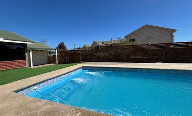 Casa en Venta en Parcela en condominio Rocas de San Andrés sector 2, con amplia casa, quincho y piscina. Ruta 5 norte, KM 210, Totoralillo. (Borde Cos