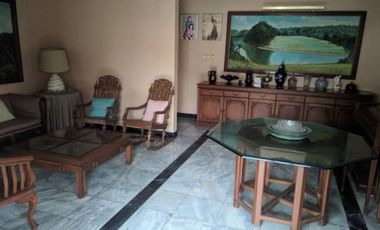 Hanya 3 menit ke CITOS dan 6 menit ke MRT! Rumah Hoek, Pinggir Jalan Raya!