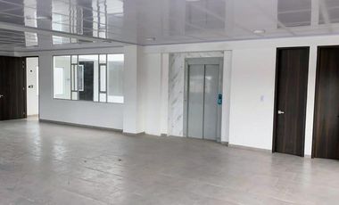edificio en arriendo en normandía. Cod A2992