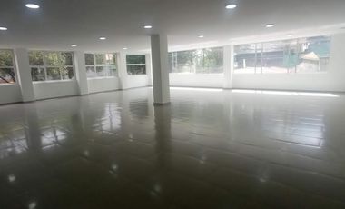 edificio en arriendo en normandía. Cod A2992