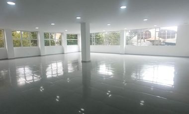 edificio en arriendo en normandía. Cod A2992
