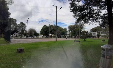 edificio en arriendo en normandía. Cod A2992