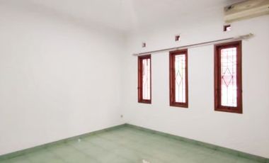 Di Sewakan Rumah Siap Huni 4 Kamar Baru Renovasi di Batununggal Bandung