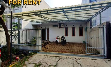 Di Sewakan Rumah Siap Huni 4 Kamar Baru Renovasi di Batununggal Bandung