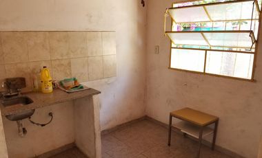 Casa En Venta 4 Amb. A 300 Mts. De Ruta 23 - Moreno