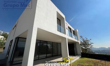 Residencia en Bosque Real, condominio La Cañada