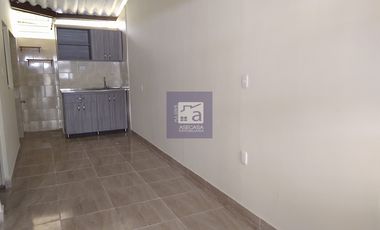 COD. 1395 - SE ARRIENDA CASA - BARRIO: ZAPAMANGA V