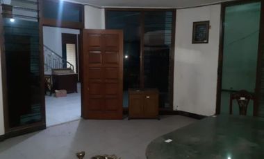 Rumah di Manyar Kertoadi, Row jalan 2,5 mbl, Hadap Utara