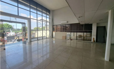 Av Carlos Julio Arosemena se vende o alquila local comercial