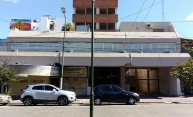 COCHERA CUBIERTA EN EXCELENTE UBICACION - BOEDO A METROS DE HIPOLITO YRIGOYEN