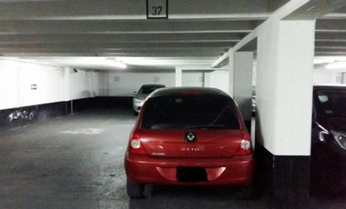 COCHERA CUBIERTA EN EXCELENTE UBICACION - BOEDO A METROS DE HIPOLITO YRIGOYEN