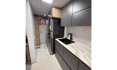 VENDO APARTAMENTO EN LOS COLORES MEDELLIN
