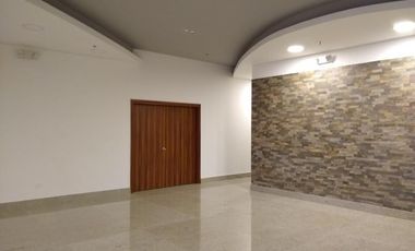 oficina en arriendo/venta en bellavista. Cod V105685