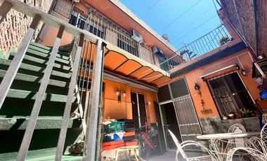 Venta casa única de pasillo. Patio, terraza, parrillero y  3 dormitorios en Rosario, Pichincha