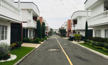 casa en venta en ciudad jardín. Cod V17442