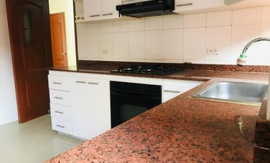 casa en venta en ciudad jardín. Cod V17442