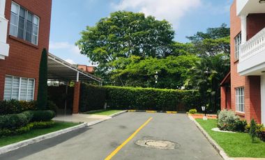 casa en venta en ciudad jardín. Cod V17442