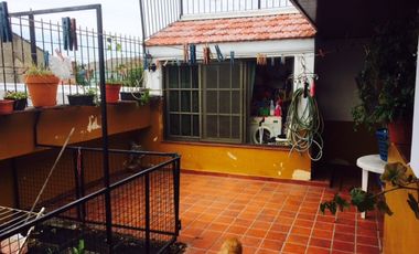 Chalet con quincho y garaje en Quilmes Oeste