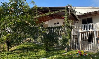 se vende casa campestre al norte de la ciudad de Armenia