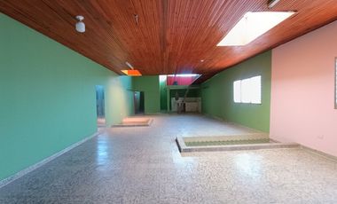 apartamento en arriendo en el contento. Cod A29399