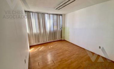 Edificio para oficinas en Venta sobre Av. Hidalgo en Col. San Sebastián, Toluca.