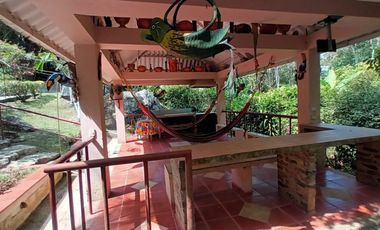 finca en venta en la mesa. Cod V3498