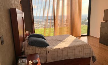 ¡Bella Residencia! en Vista Real! Aprovecha