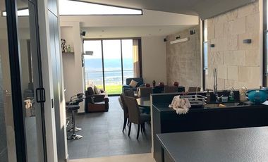 ¡Bella Residencia! en Vista Real! Aprovecha